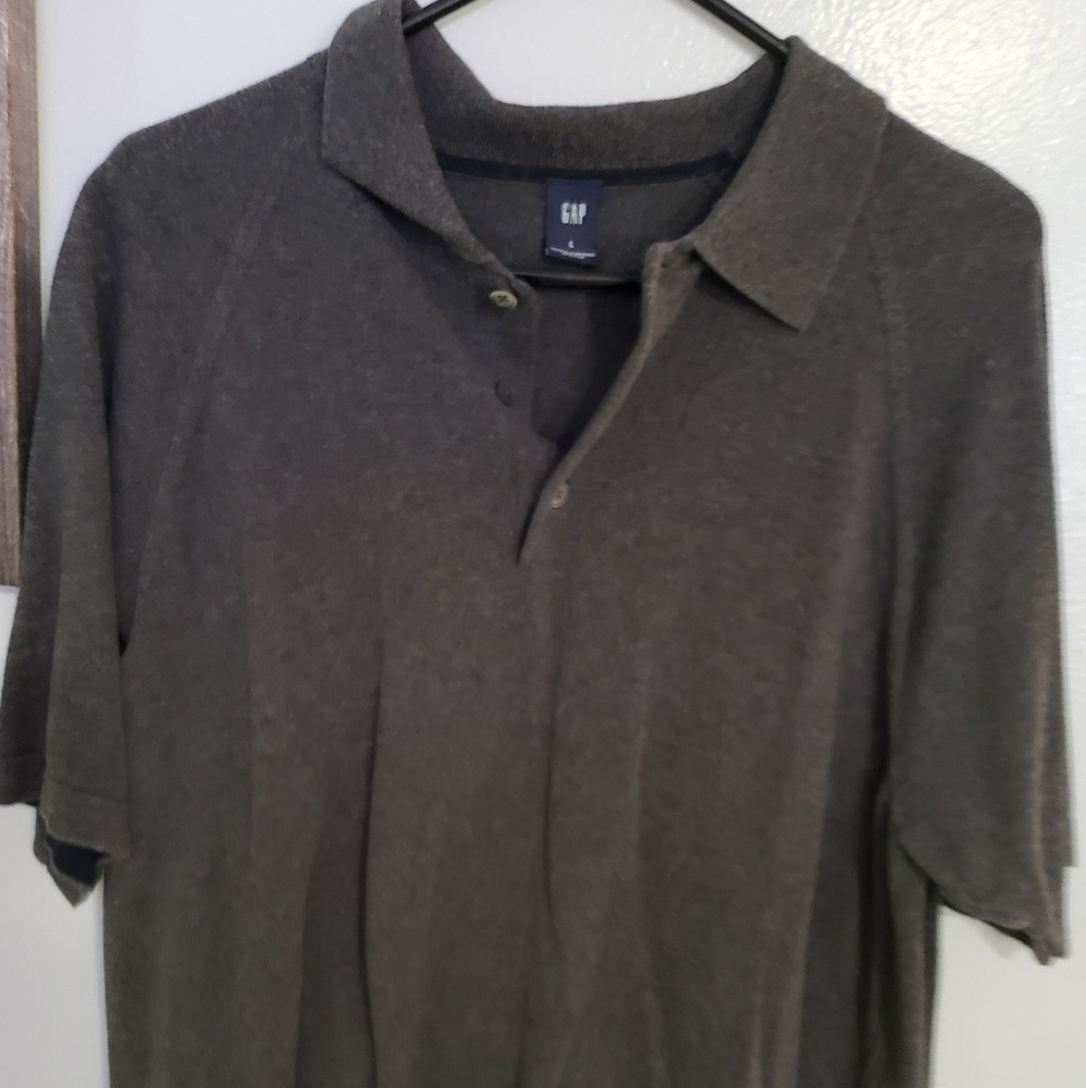 Gap short sleeved shirt